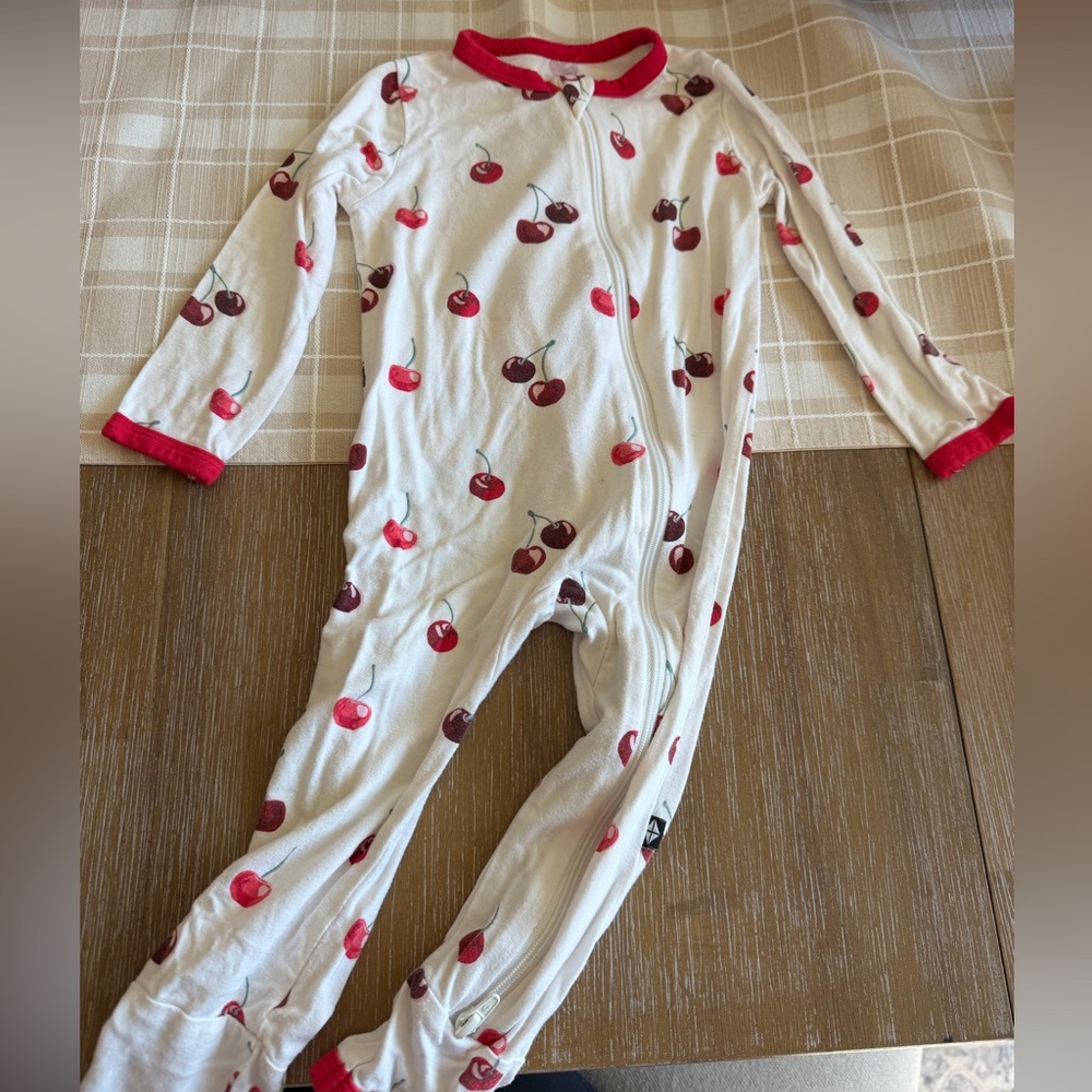 Kyte Cherries Sleeper